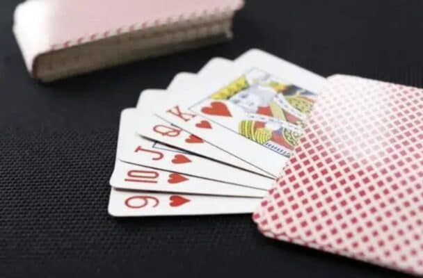 Ngũ linh có mạnh hơn xì dách không